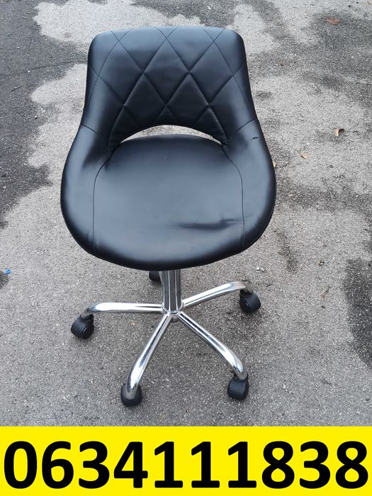 Косметологическое кресло  (стул мастера)