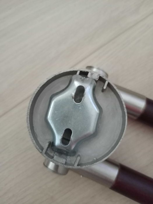 Wieszaki łazienkowe