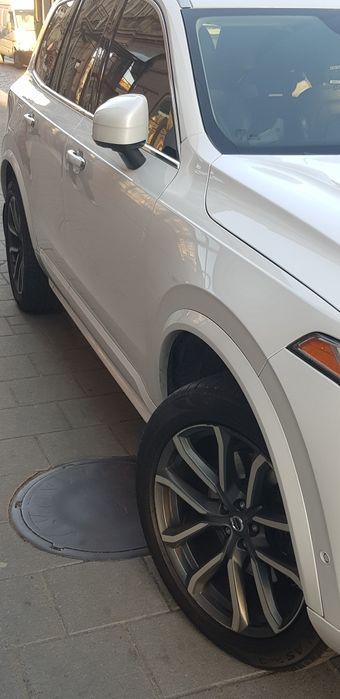 Кросовер Volvo XC90 2