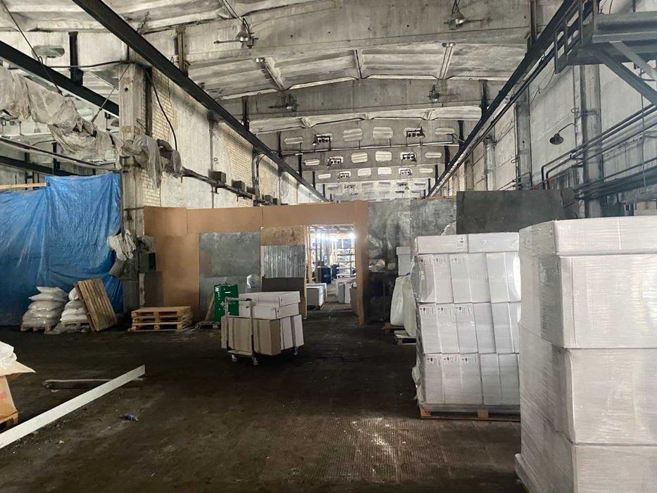 Продам производственное здание 2400 квм.