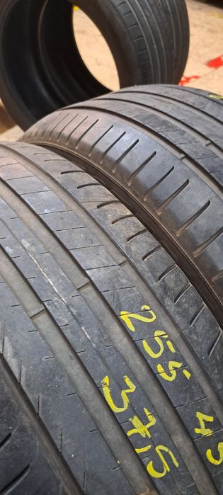 Pneus 255/45/19 pirelli