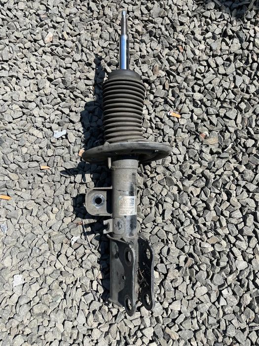 Ford Taurus 6. Стійка передня права.