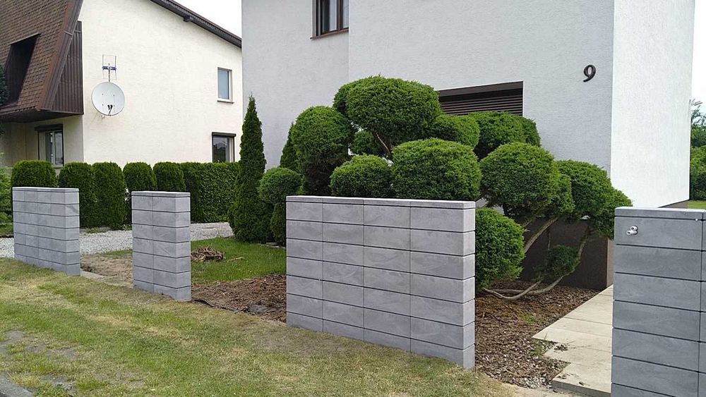 Montaż ogrodzeń łupanych, gładkich, bloczki,systemowe, siatka panelowa