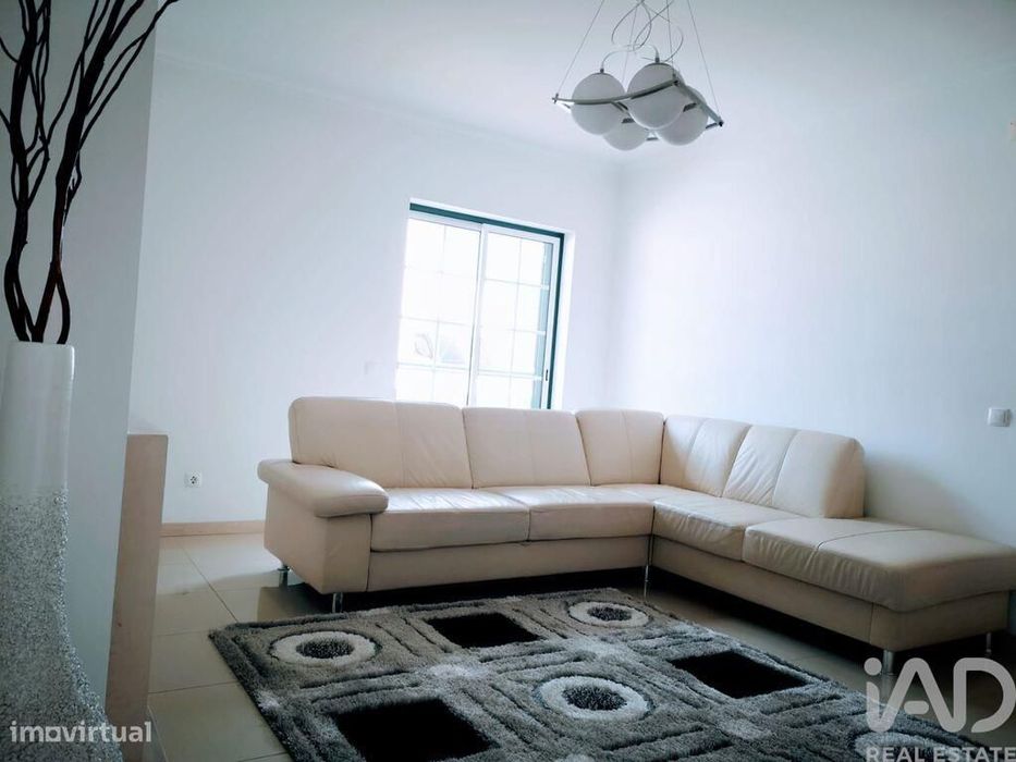 Apartamento T2 em Almeirim de 163,00 m2