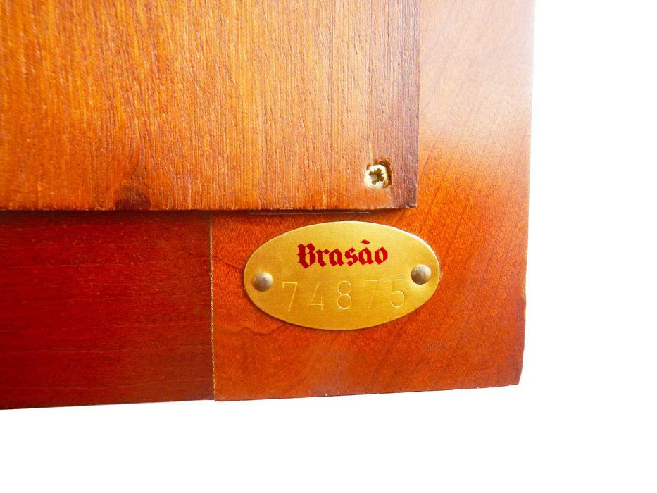 Espelho de parede da prestigiada marca Brasão