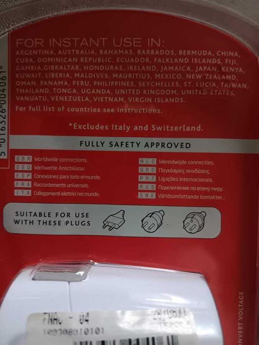 Adaptador internacional de tomada