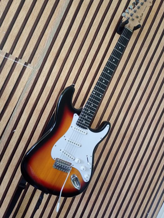 Guitarra stratocaster  Harley Benton SB