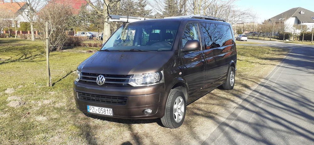 VW Caravelle L2 long 8 osób T5 lift 2.0TDI 140KM, jak Multivan minikamper łóżko markiza, b.zadbany ładny, salon Polska