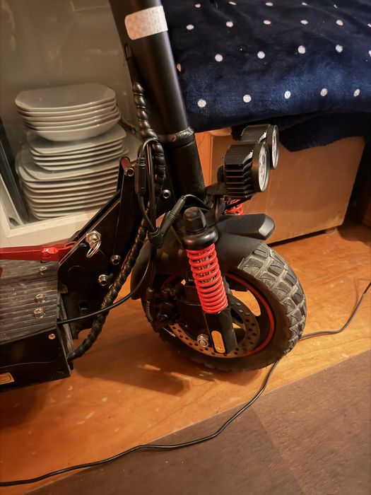 Vendo trotinete elétrica  UrbanGlide E-Crods Pro Lite 2 (ref. E-CRODS PRO LITE 2), 48V/ 10.4Ah, motor 500W nominal/48V.