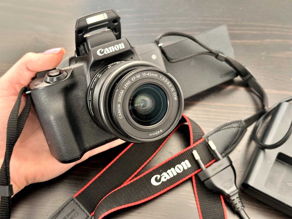 canon m50 mark2 + obiektyw 15-45 mm