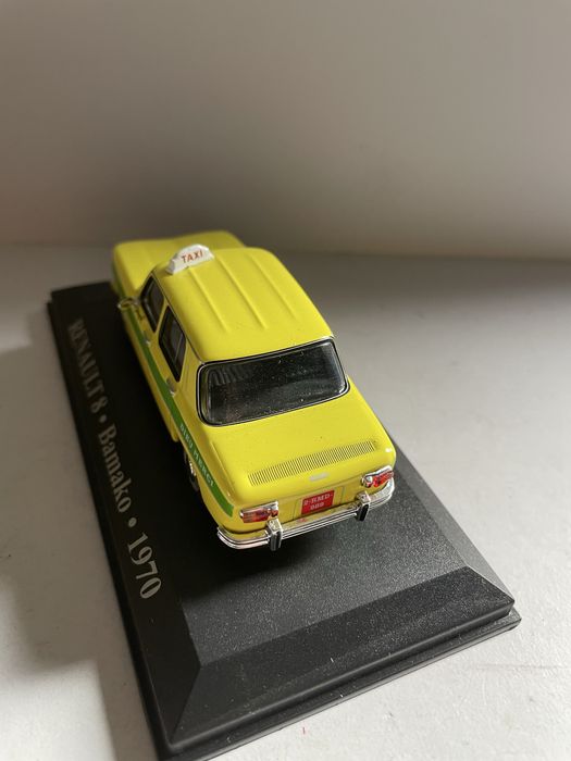 Miniatura Renault 8 de 1970