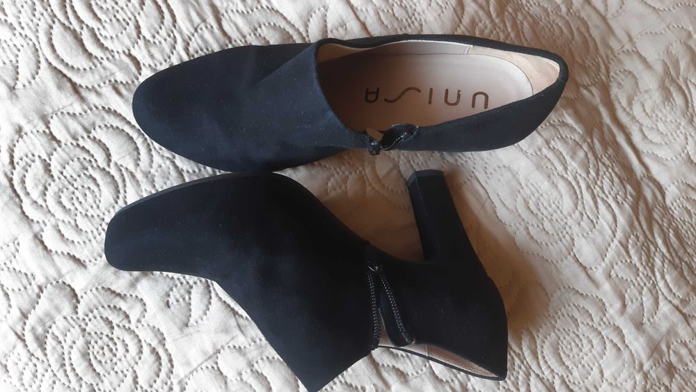 Unisa botki zamszowe