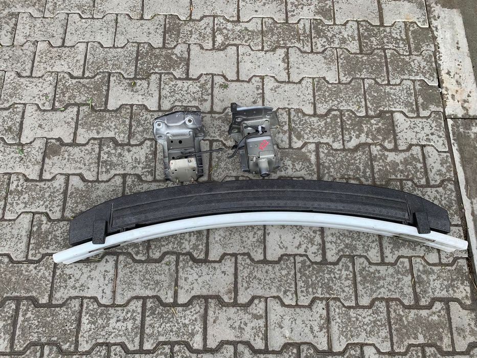 Усилитель переднего бампера брус швеллер абсорбер Ниссан жук: 12 500 ...