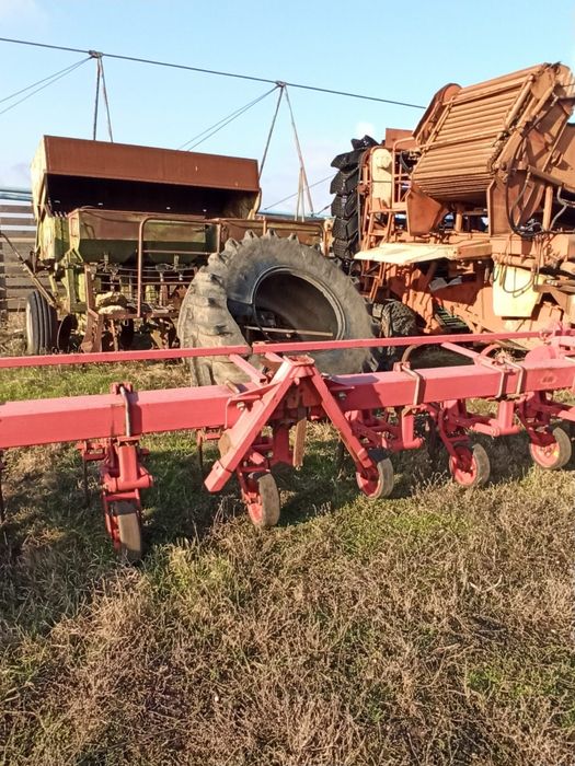 КРН-5,6 з підкормщиками