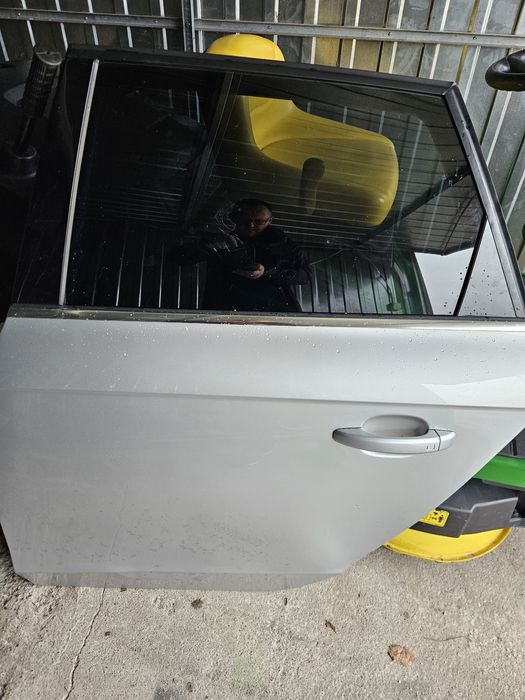 Drzwi lewe tylna a4 b8 kombi lx7w