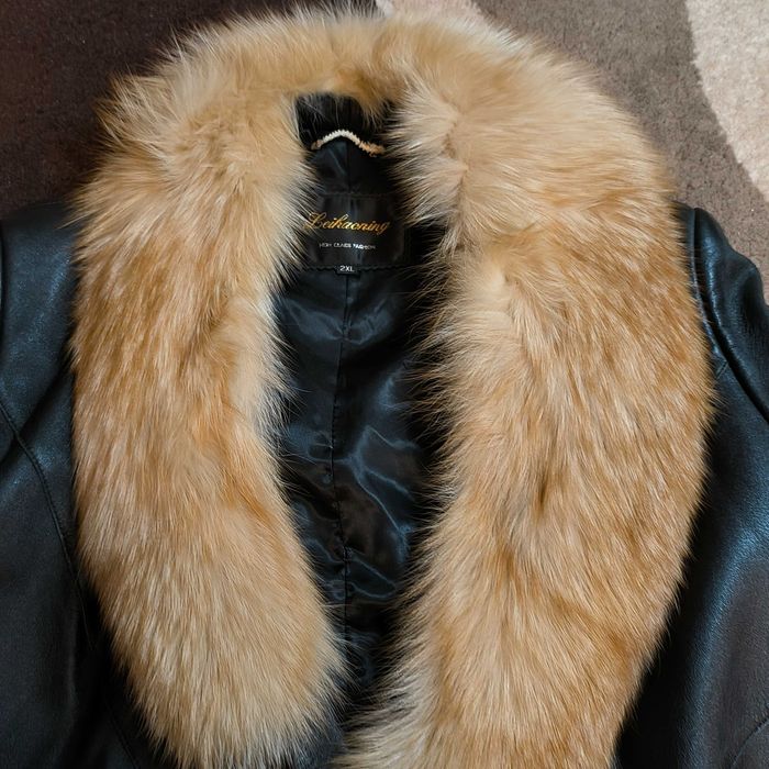 Шкіряна куртка ,