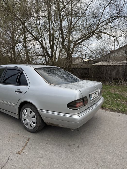 Мерседес бенз  w210