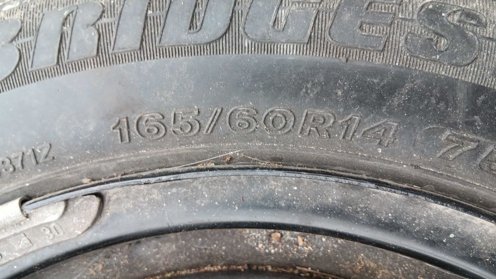 Jante 14 e pneu Bridgestone