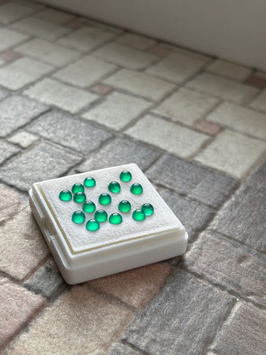 натуральний хризопраз кабошон 4-5мм, ювелірне каміння