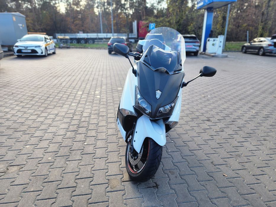 Yamaha T-max 530