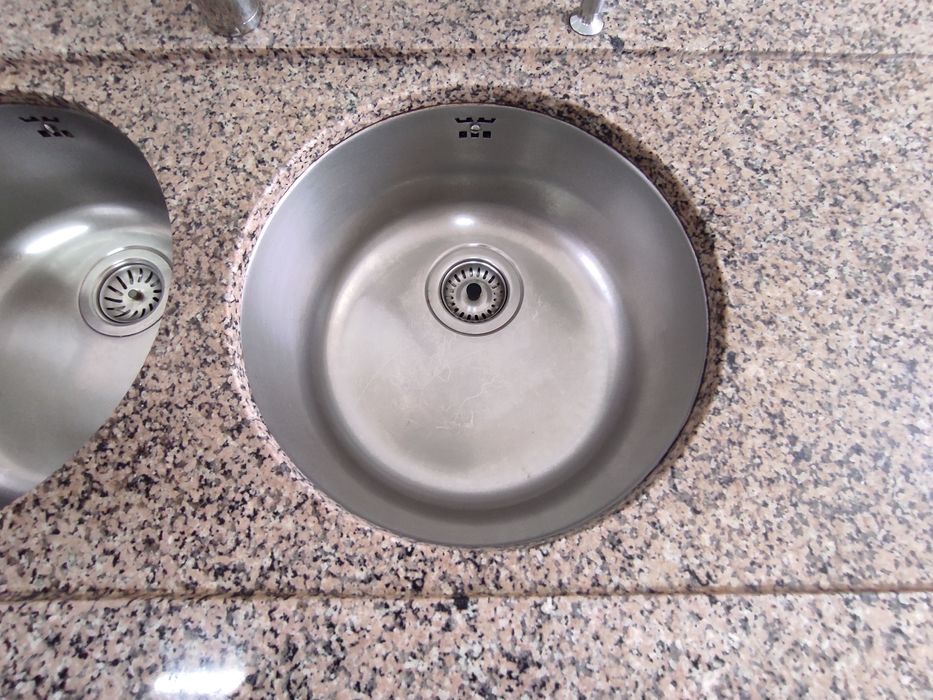 Tampos de bancadas de cozinha em granito rosa