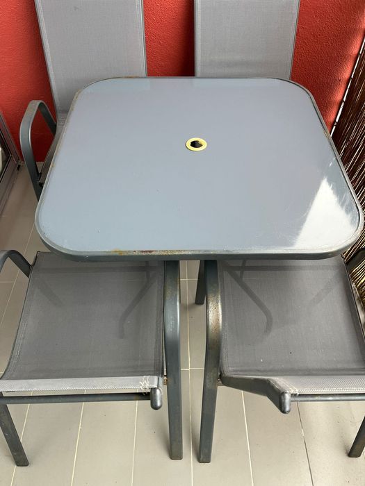 Conjunto mesa e cadeiras jardim