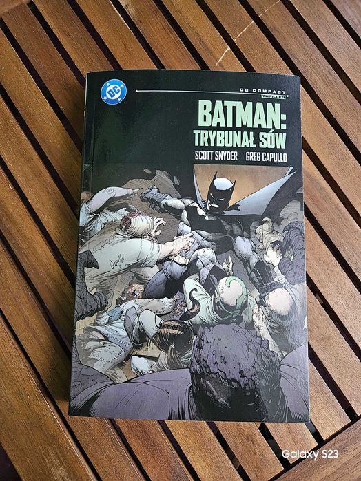 Batman trybunał sów komiks DC compact
