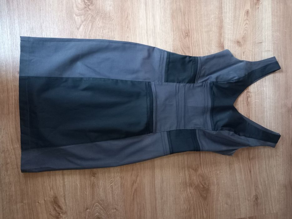 Sukienka elegancka 38