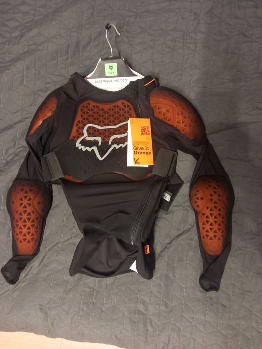 Zbroja FOX Baseframe PRO D30