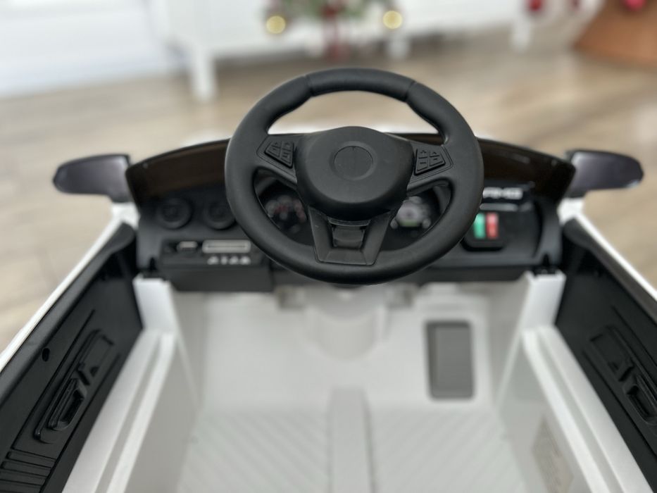 Auto na akumulator dla dziecka Mercedes AMG Bialy