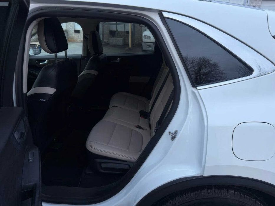 Ford Escape Hybrid Titanium      2020