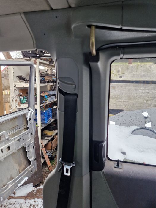 Vw t4 multivan tapicerka plastikowe osłony  pasów bezpieczeństwa