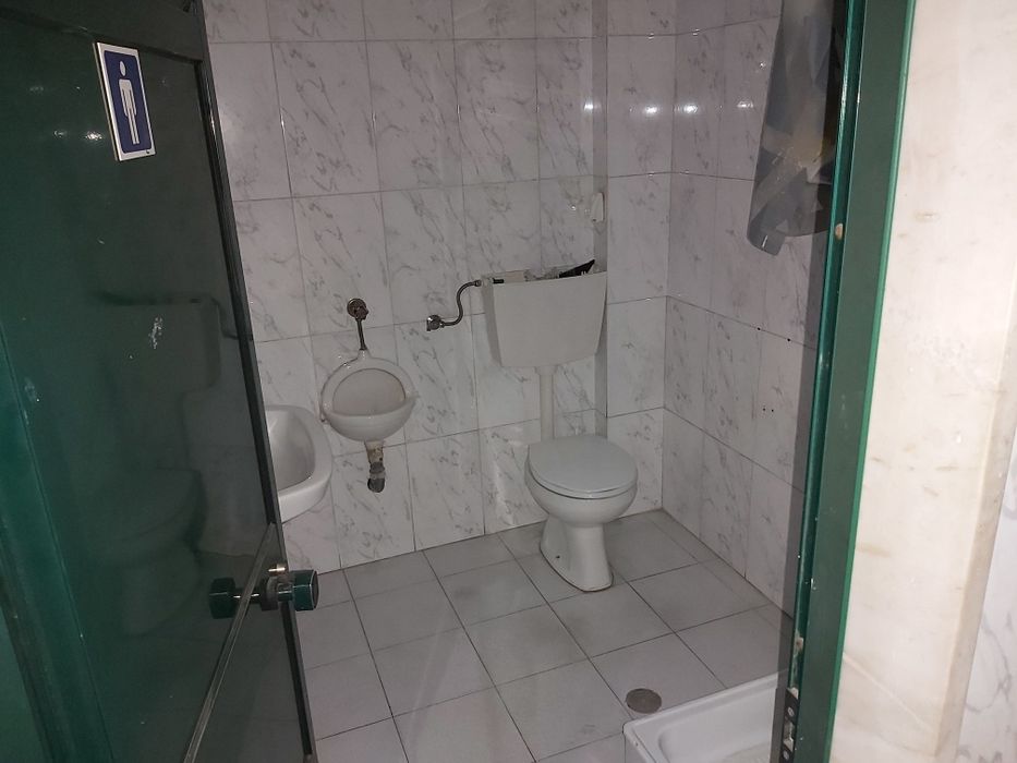 Armazém amplo  bons acessos 575m