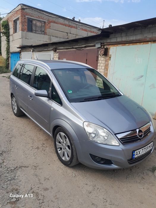 Продам сімейне авто
