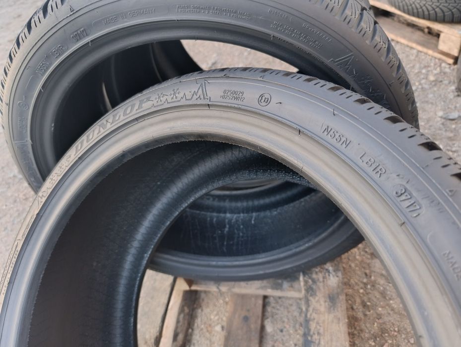 225/40/18 Dunlop wintersport 5