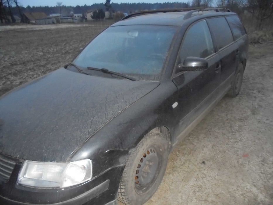 Volkswagen Passat B5 przed lift kombi kolor czarny 1.9 tdi na części