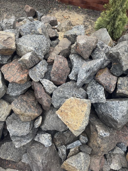 Продам бутовий камінь