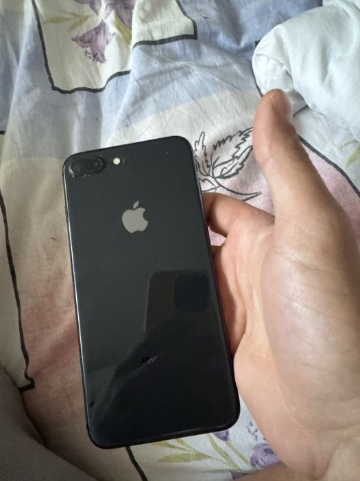 Продам Iphone 8 plus