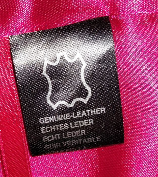 Жіноча шкіряна куртка