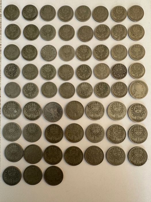 Moedas de escudo antigas