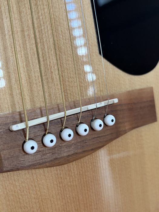 gitara Fender CD-60 + pokrowiec, pasek i kostki