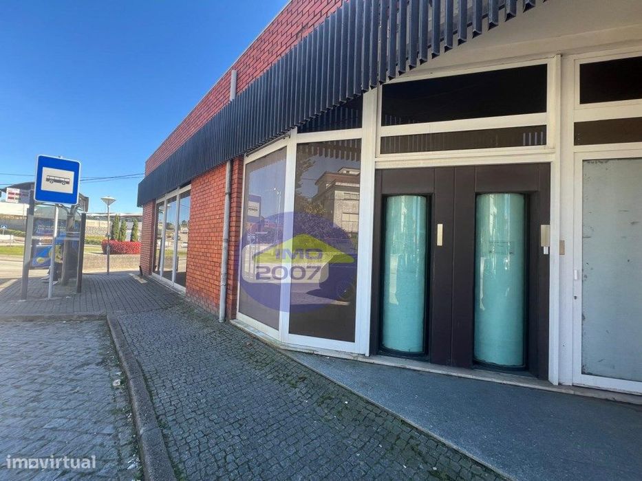 Loja em São Paio de Oleiros