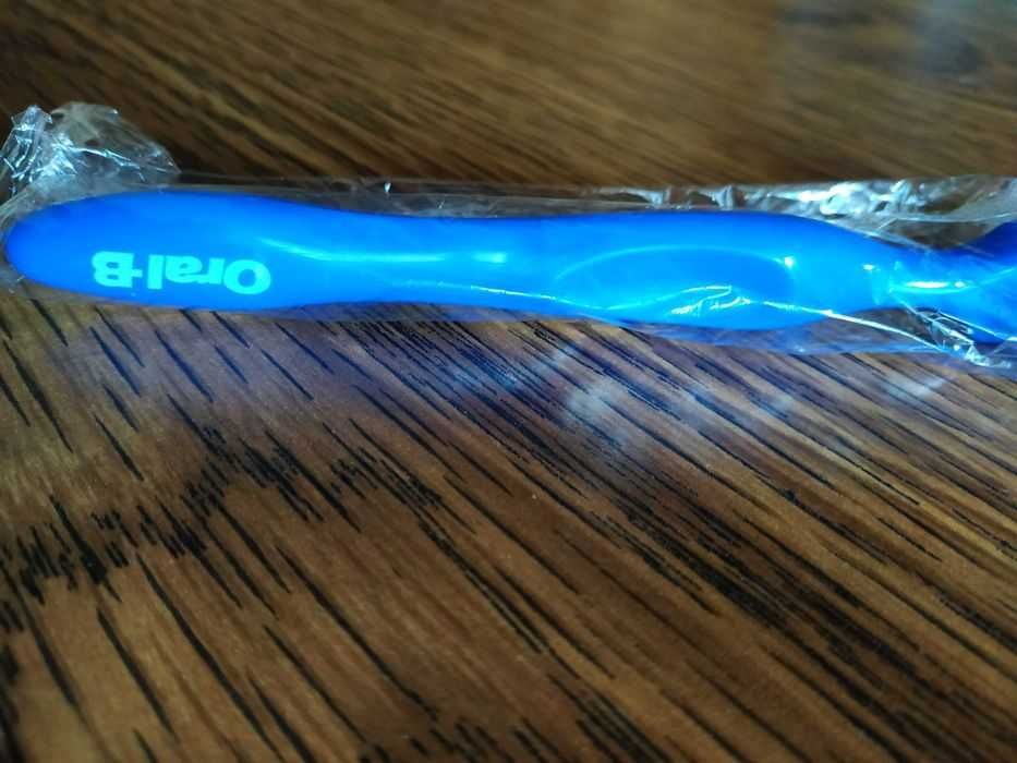 Зубная щётка для гигиены чистки зубных протезов