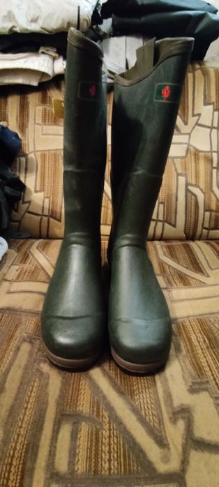 Продаются резиновые сапоги Halyard 44р.
