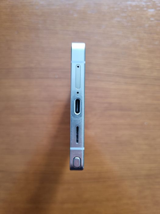 Samsung Galaxy S25 Ultra 256GB + Ładowarka