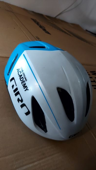 Capacetes de Ciclismo Scott Team DSM ..Giro  e Lazer Century  twistcap