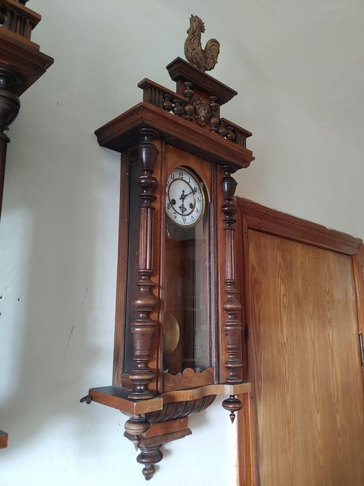 Годинник антикварний настінний маятниковий старовинний з боєм