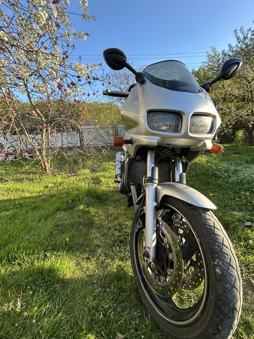 Мотоцикл Yamaha  FZ 400r