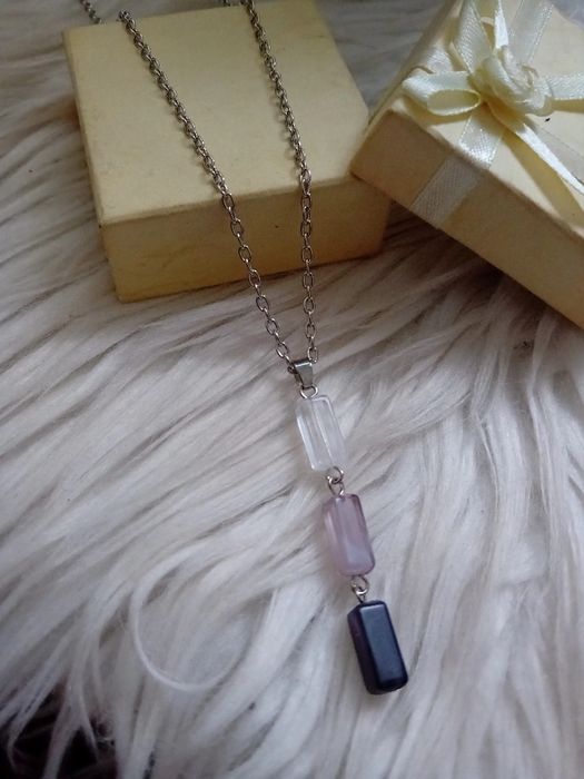 Nowy elegancki łańcuszek typu krawatka