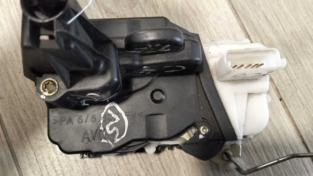 Fechadura traseira esquerda Citroen c4
